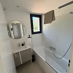 וילה Villagassin 380 *