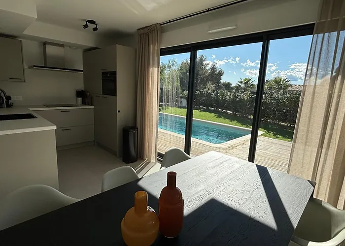 Villa Villagassin 380 *